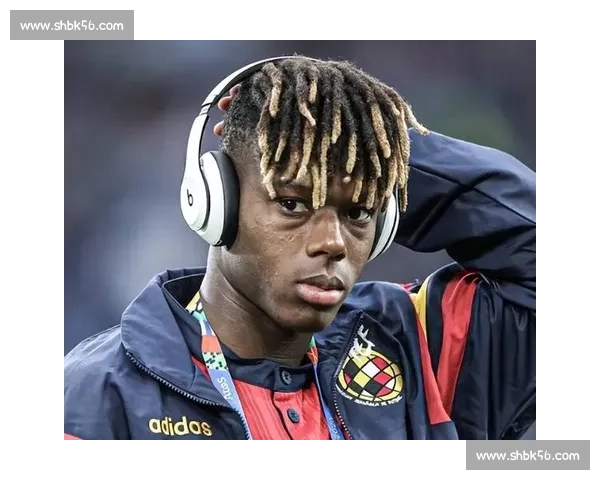 尼科 - 威廉姆斯：6200 万解约金 + 场均 8.4 次过人！巴萨新猎物引爆边路革命