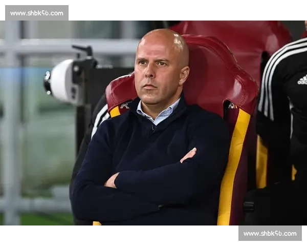 费耶诺德锁定青训瑰宝！林格宁续约至 2027 年，剑指荷甲未来中轴线